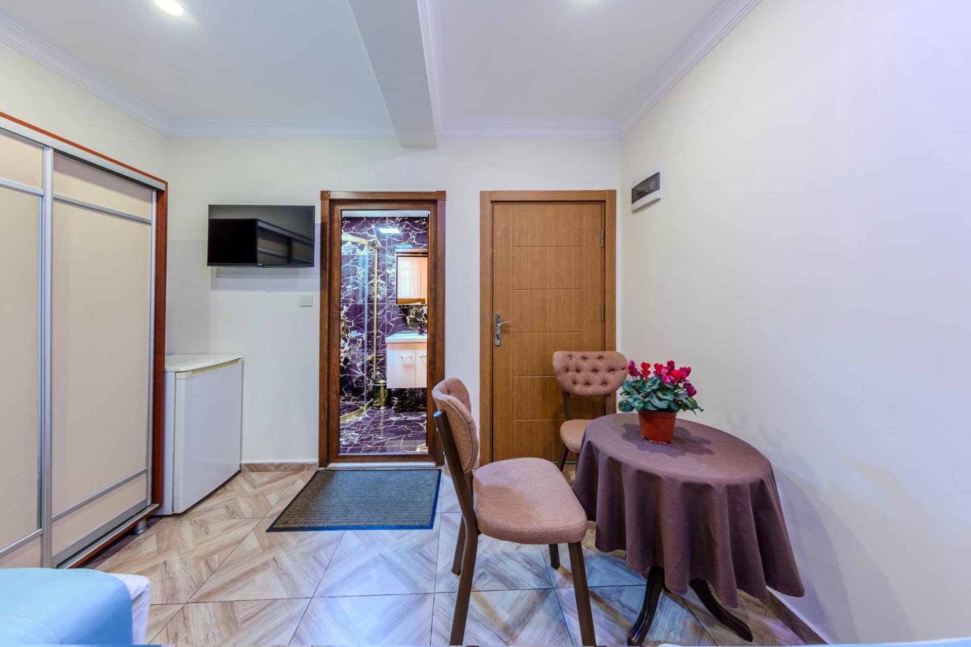 Hotel Silviya Истанбул Екстериор снимка