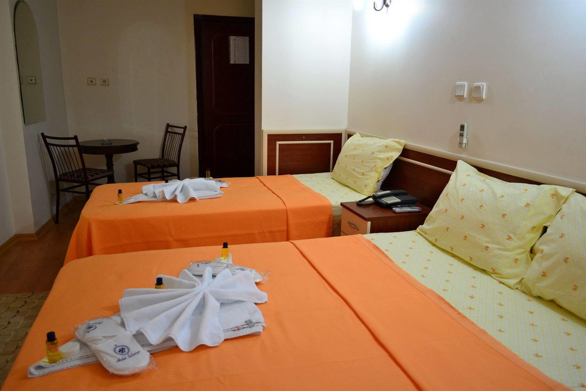 Hotel Silviya Истанбул Екстериор снимка